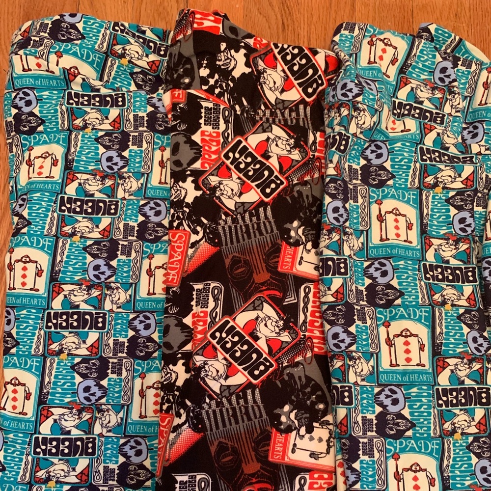 LuLaRoe Disney Leggings Queen of Hearts TC2